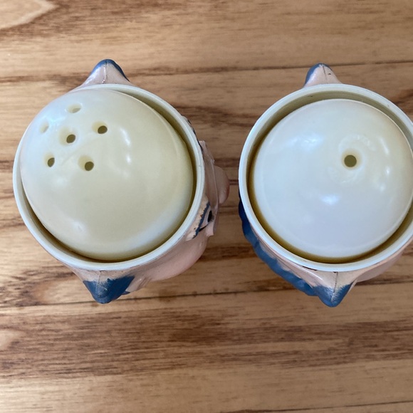 Vintage professor salt & pepper shakers/egg cups - Picture 5 of 6